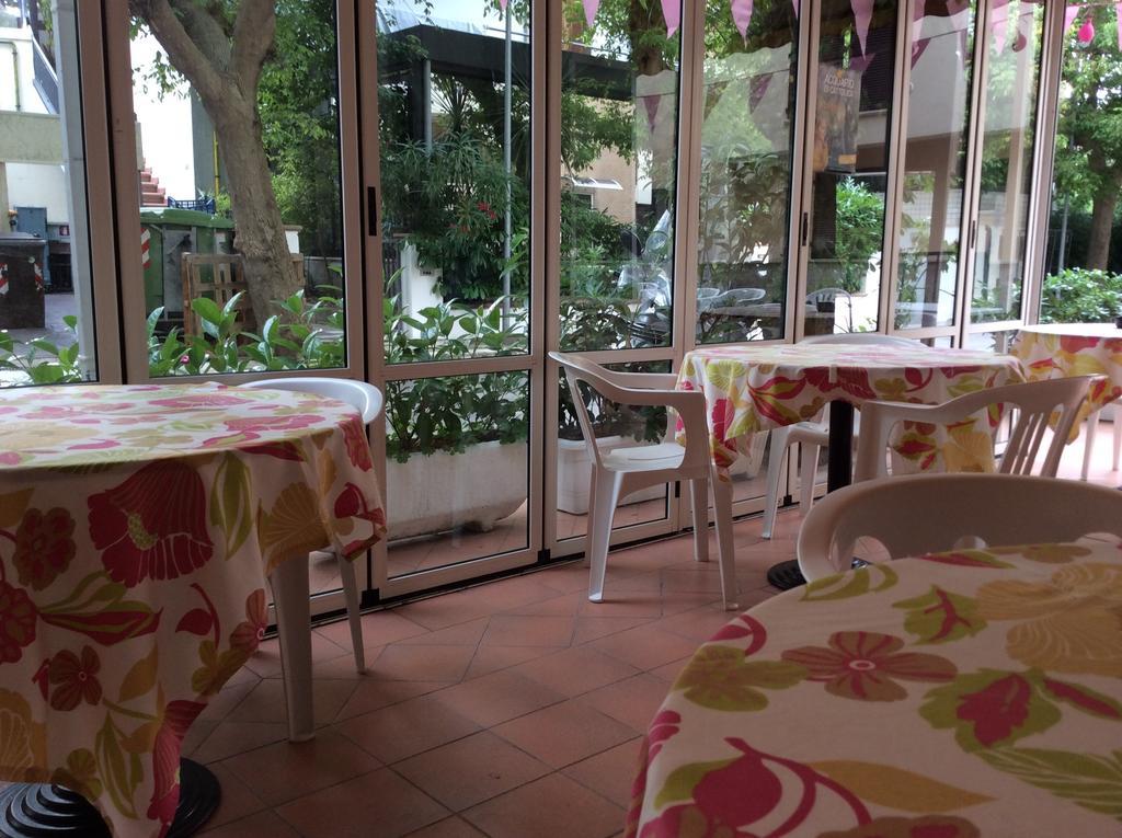 Hotel Granada Cattolica Luaran gambar