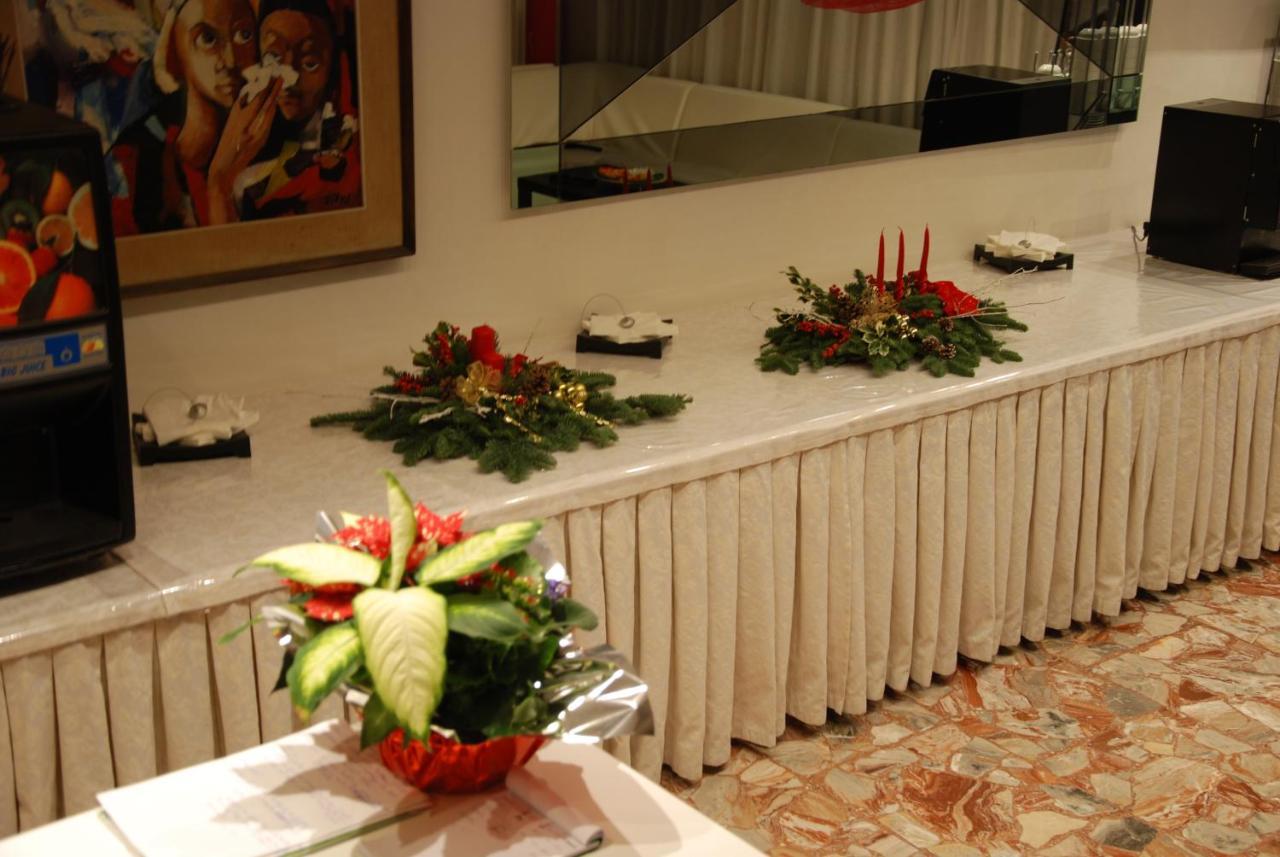 Hotel Granada Cattolica Luaran gambar