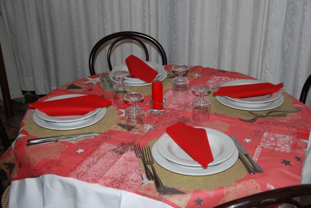 Hotel Granada Cattolica Luaran gambar