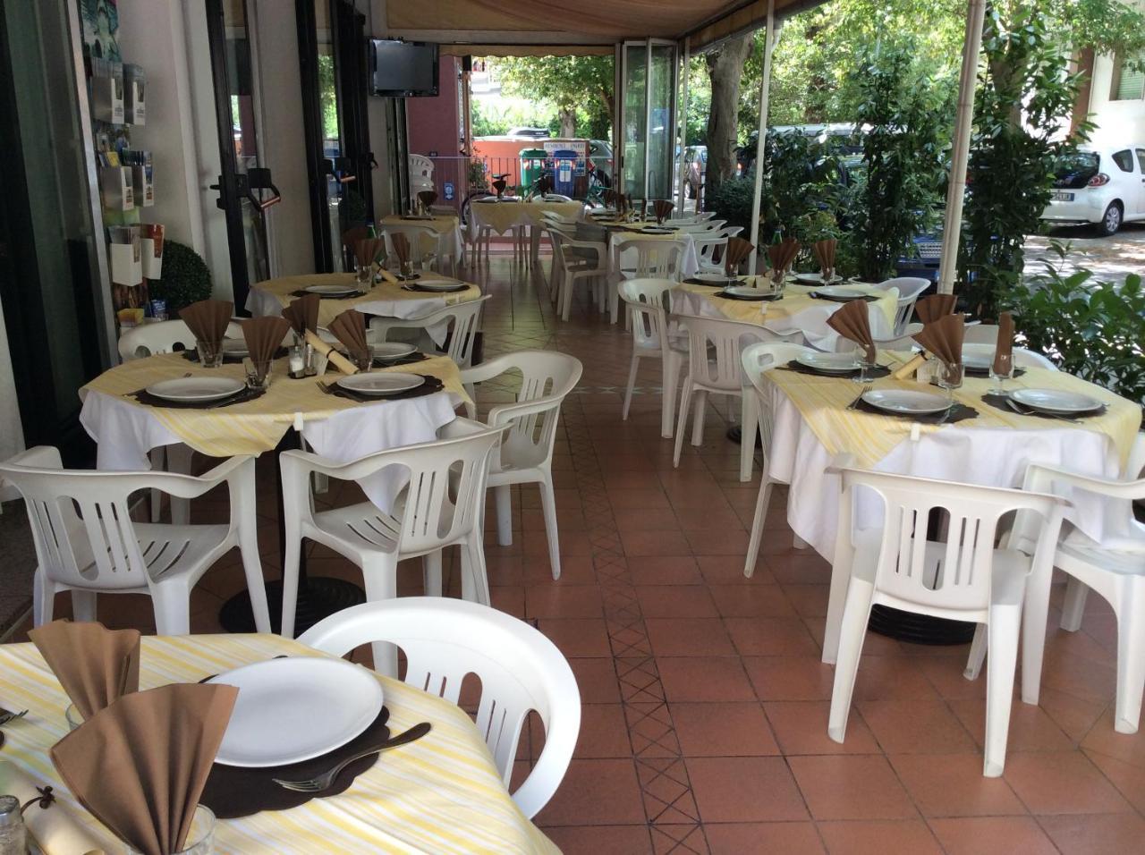 Hotel Granada Cattolica Luaran gambar